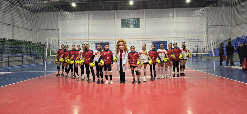 Quimicolla fortalece inclusão social com doação de 600 uniformes à Fube 2 Quimicolla doacao 600 uniformes Fube
