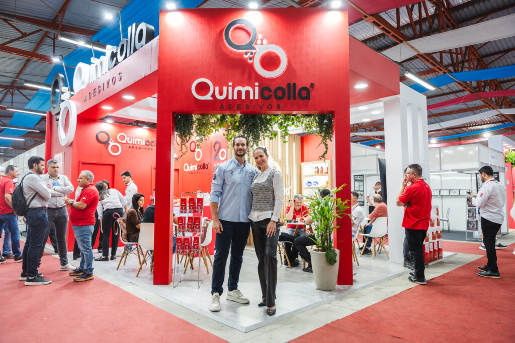 Quimicolla, a cola do polo calçadista, marcou presença na 24ª SEINCC 1 JEH06261 1